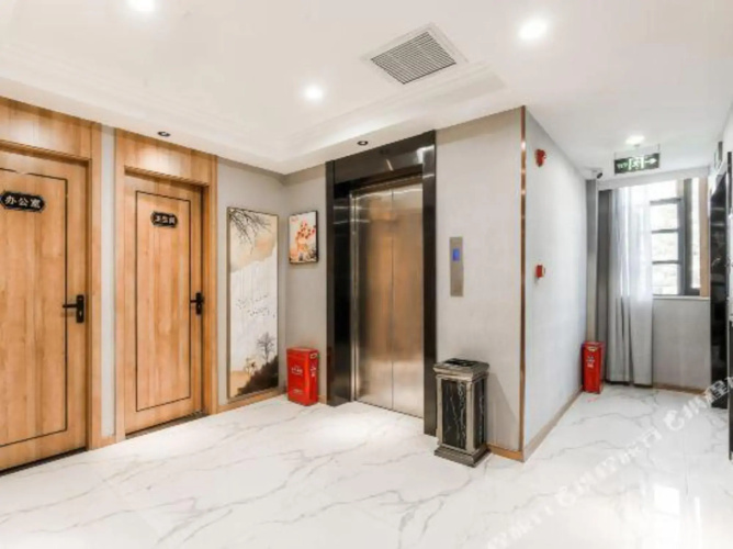 Wuhan E-House Boutique Hotel