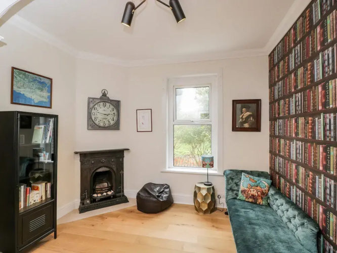 49 Ulwell Road