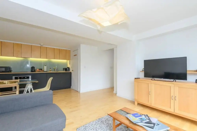 Leeds - Sleeps 4 - Free Parking - Pet Friendly