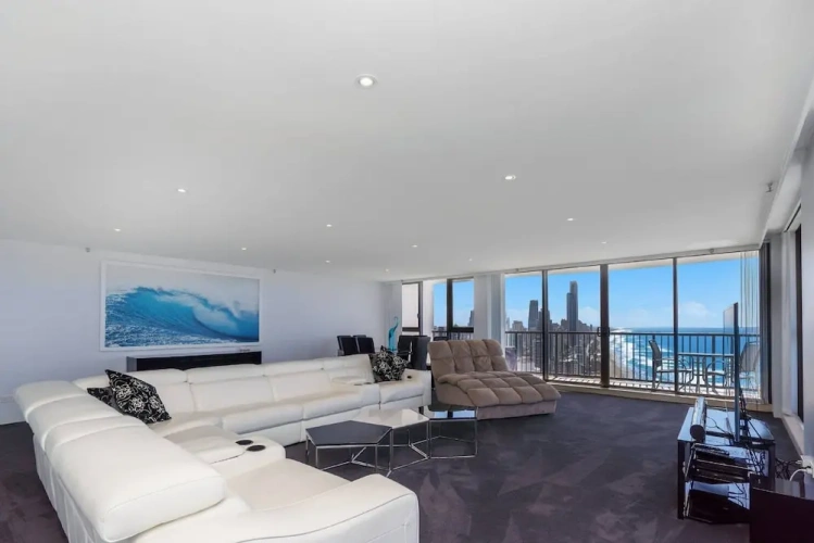 3 Bedrooms Standard room with balcony