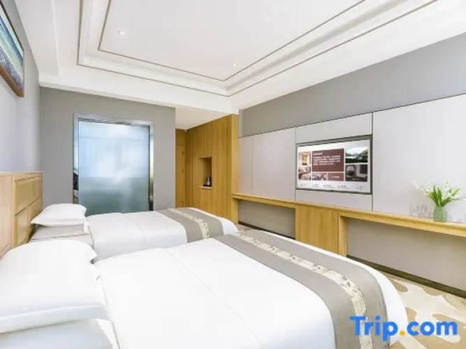 Deluxe Double Cottage with city view