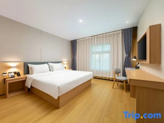 Business Quadruple Suite