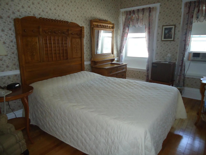 Thayers Inn