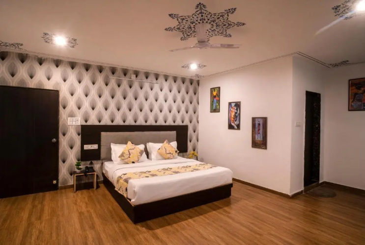 Tripli Hotels Arunoday Palace