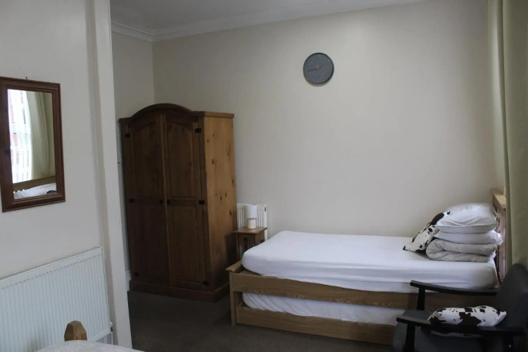 Oakwell Guest House