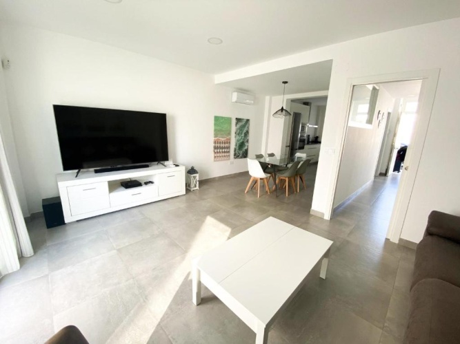 3 Bedrooms Cottage