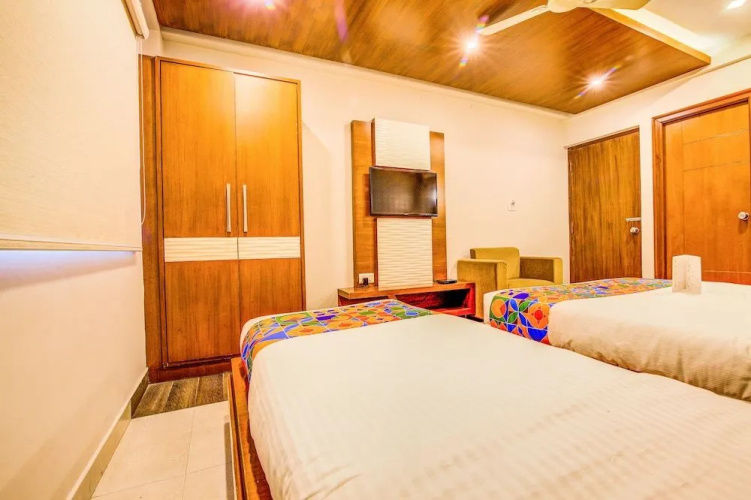 FabHotel Empark