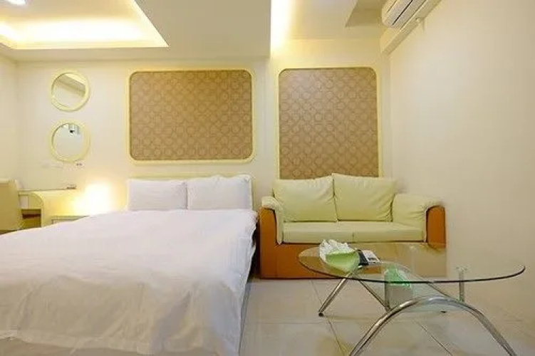 Nora Hostel