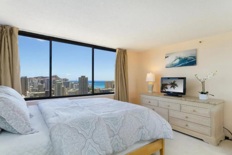2 Bedroom Penthouse w/Ocean Views