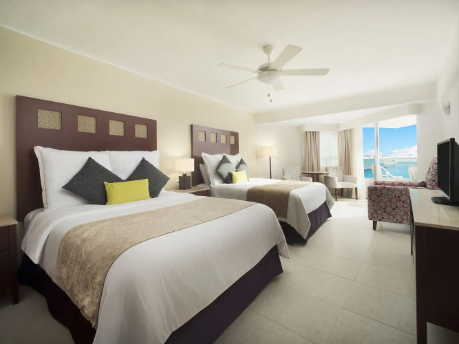 El Cid La Ceiba Beach