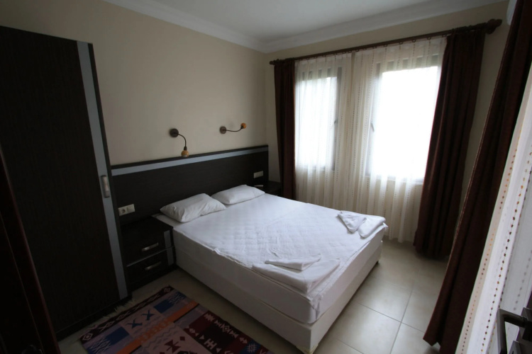 Hotel Holiday Calbis