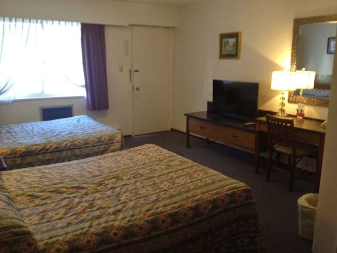 Red Roof Motor Inn