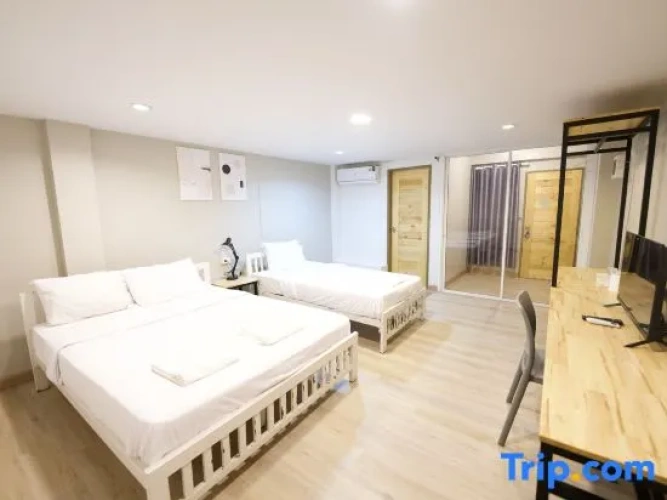 Standard Double room with balcony and with city view