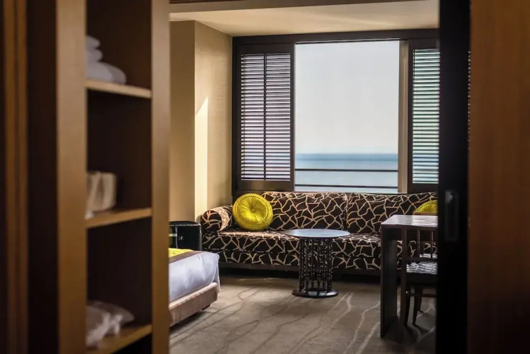 Oriental Double Club room with harbour view