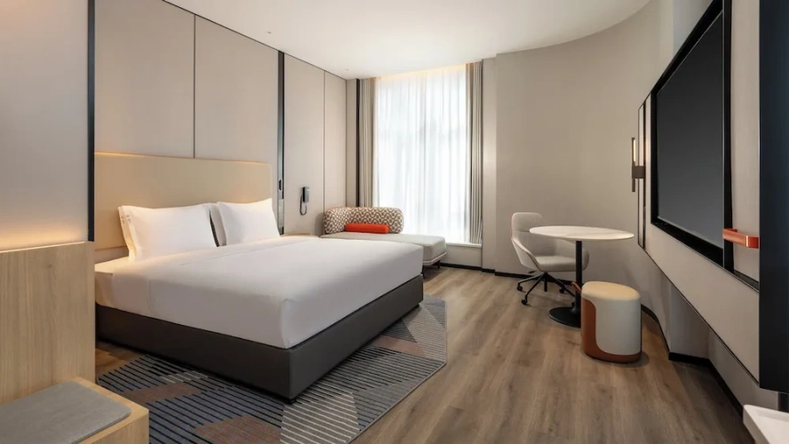 Standard Double room with city view