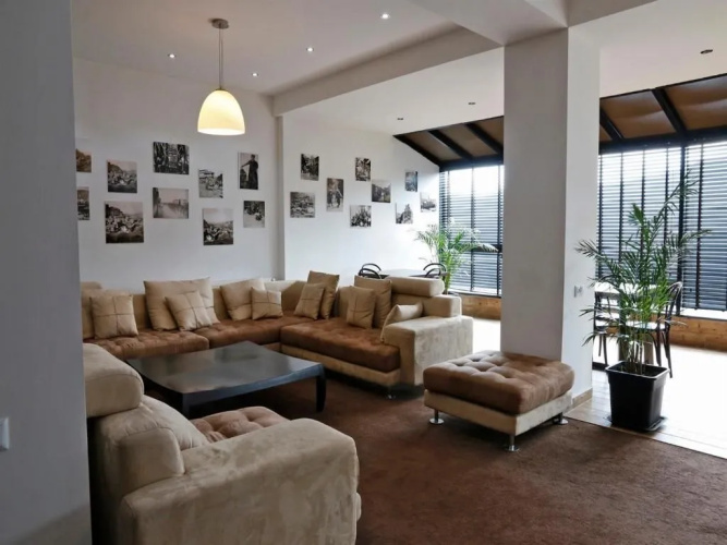 Club-2100 Hotel