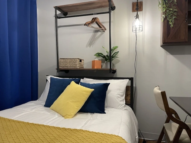 Economy room