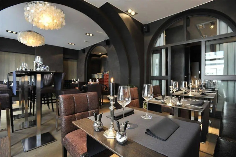 Hotel Empire