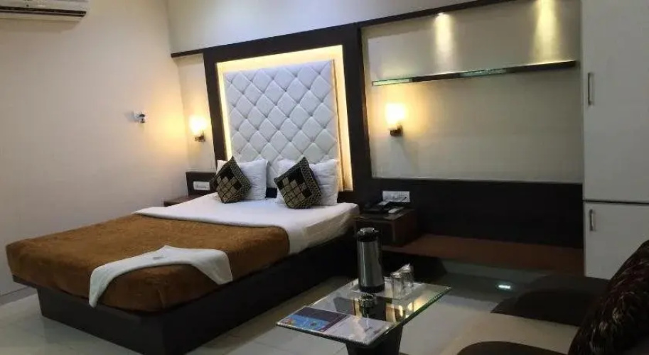 Hotel Ashish