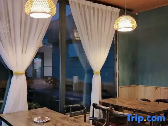 Little  time hotel