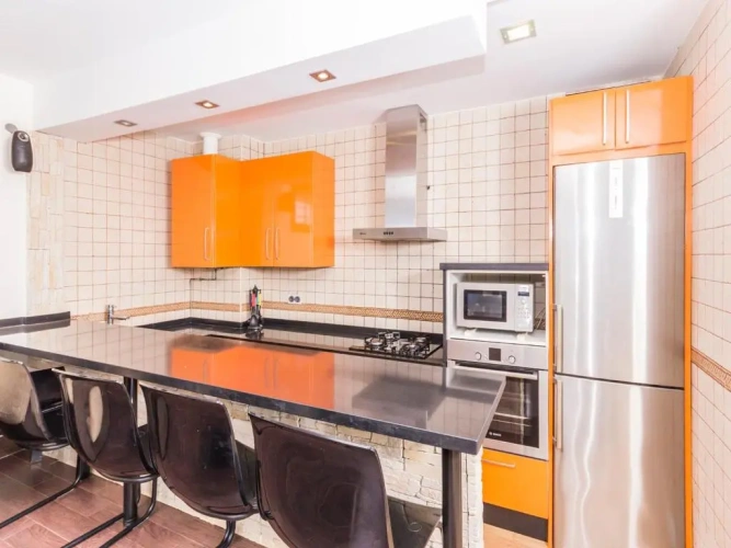 2 Bedrooms Apartment
