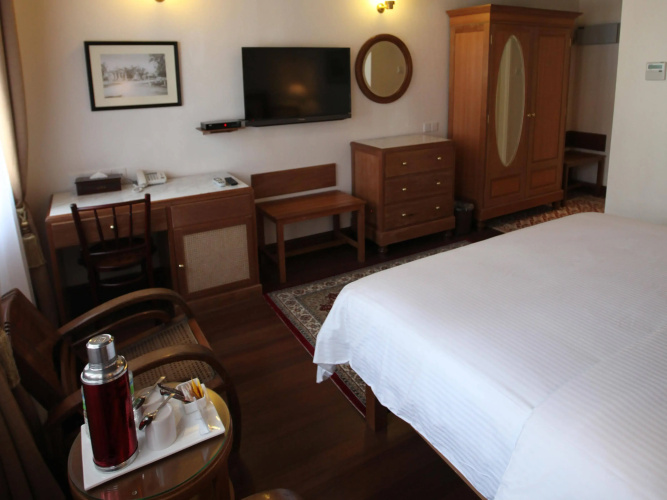 Nam Keng Hotel