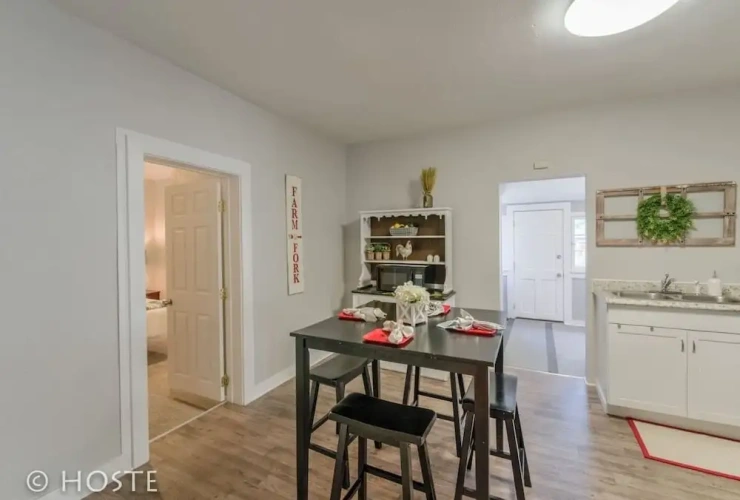 3 Bedrooms Apartment