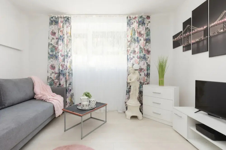 Underground Studio Saska By Renters