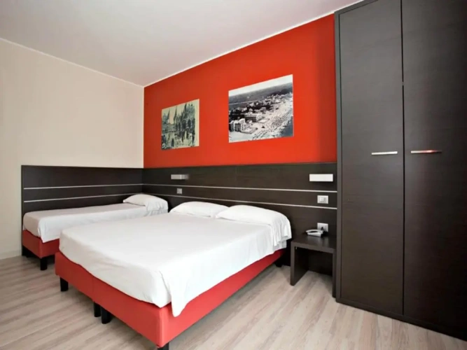 Standard Triple room with balcony