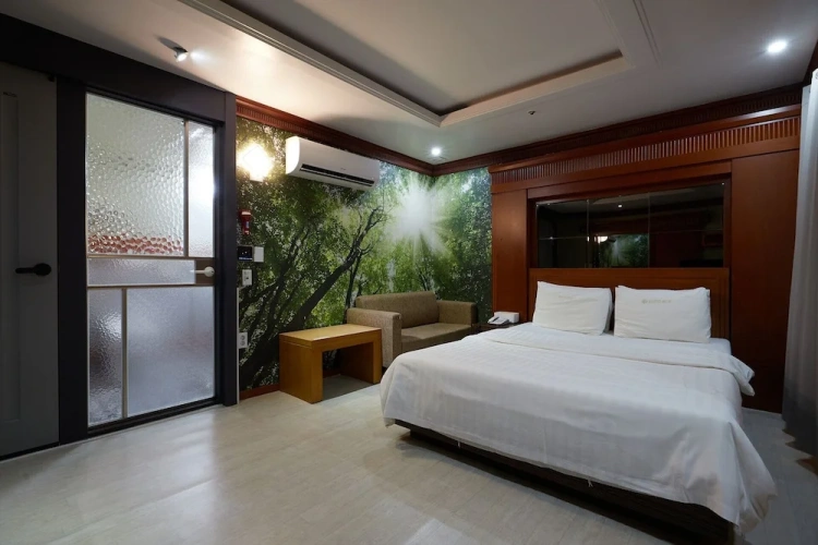 Economy Double room with view