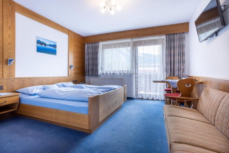 Deluxe Double room with balcony