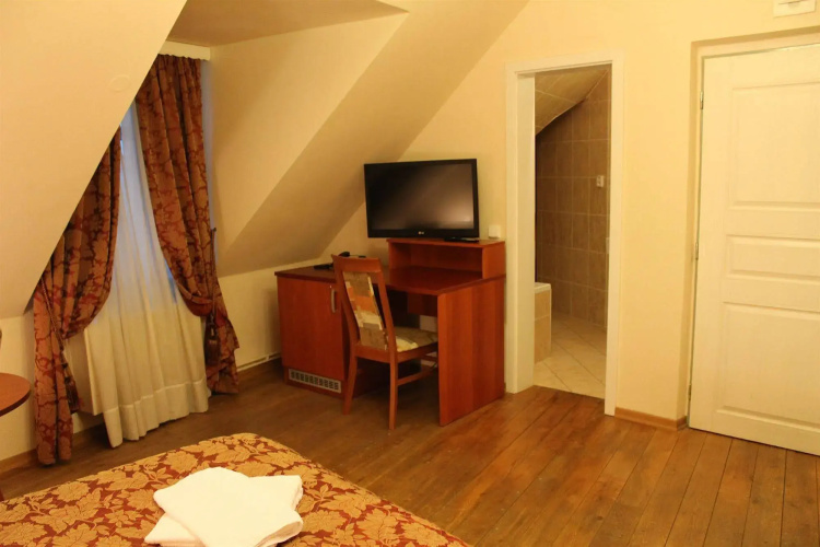 Enjoy Inn