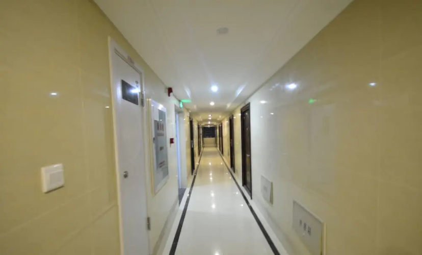 Nice Meeting You Aparthotel