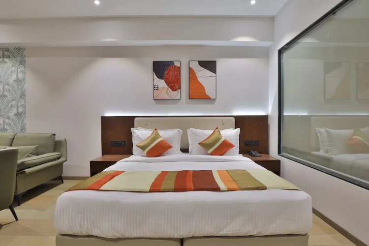 Hotel Elements