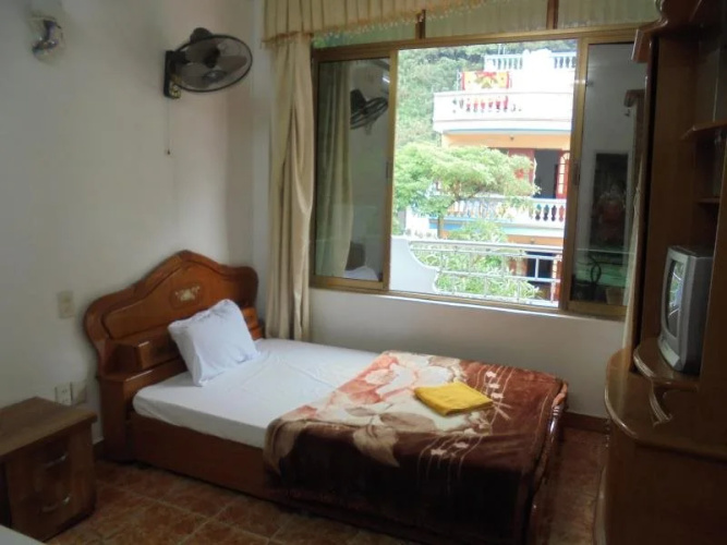 Catba Hostel