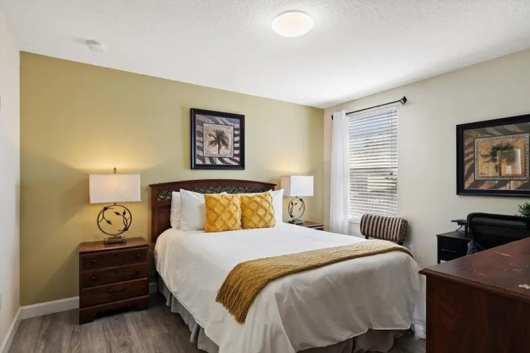 1437 Moon Valley Dr