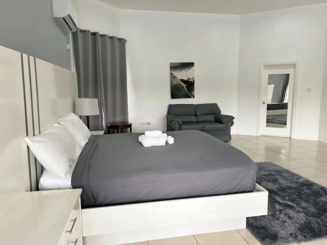 Paris Villas Cap Estate