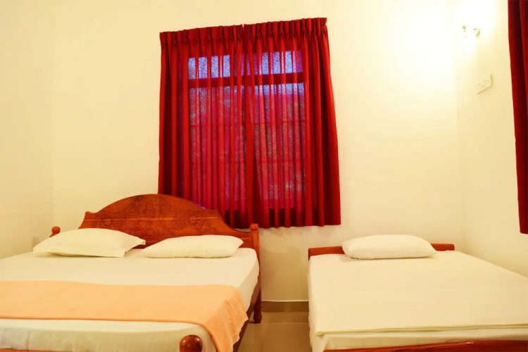 Saffron Guest Inn