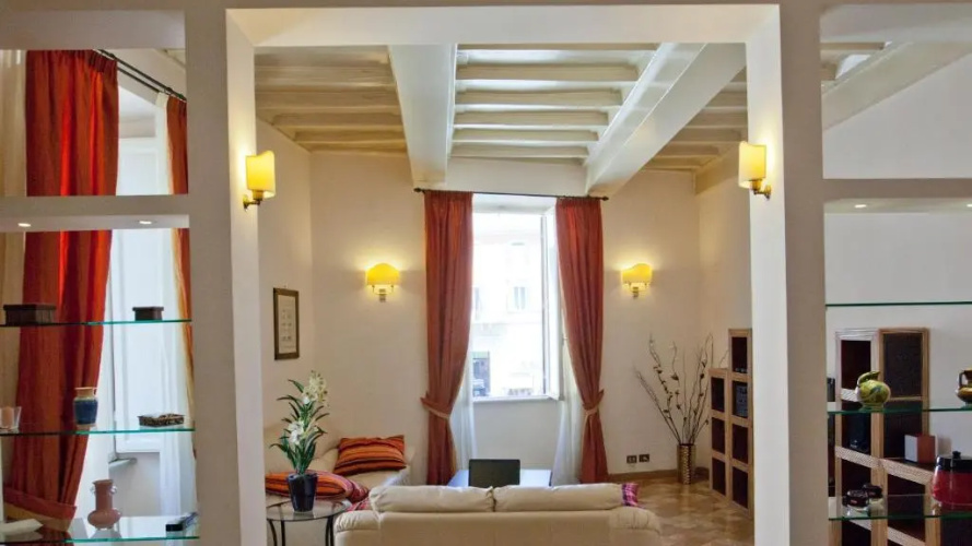 Rental in Rome Crociferi 1