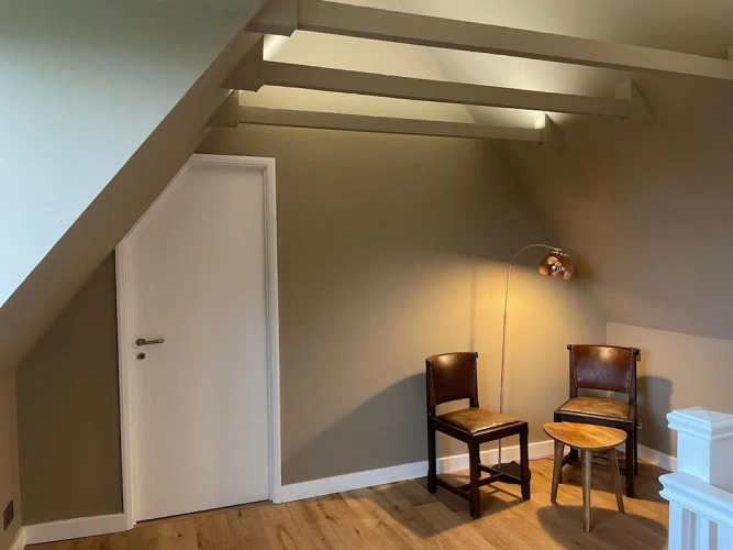 5 Bedrooms Cottage