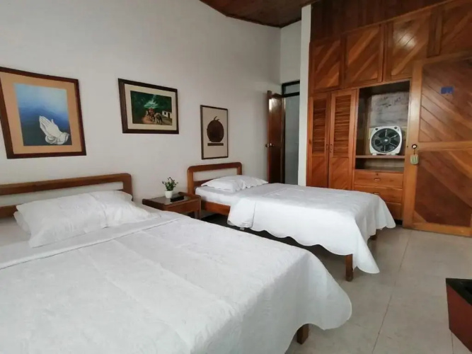 Hotel Casa De Yaro