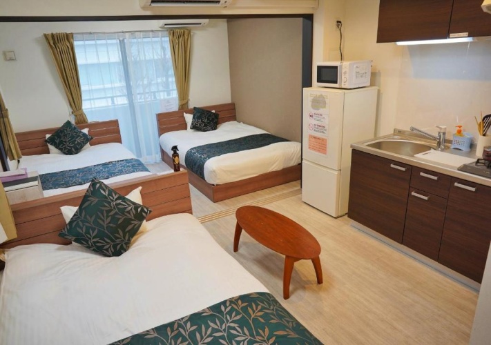 Standard Triple room