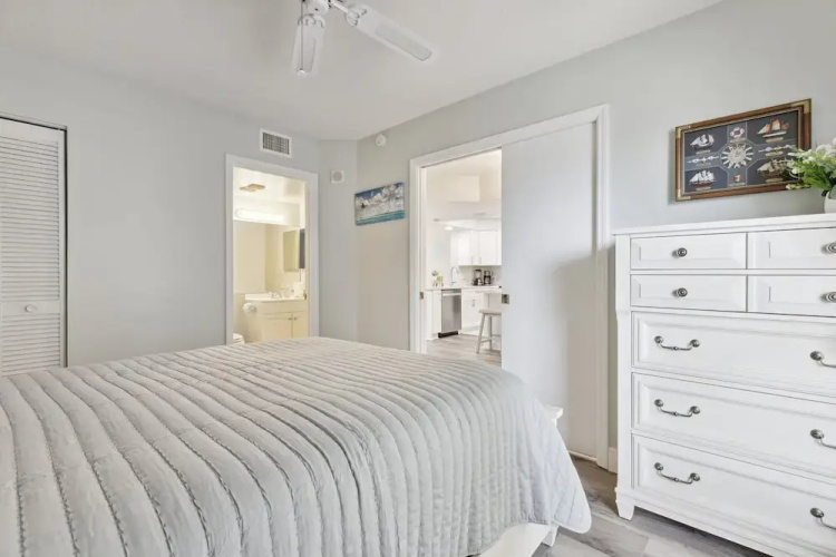 Ocean Walk 506