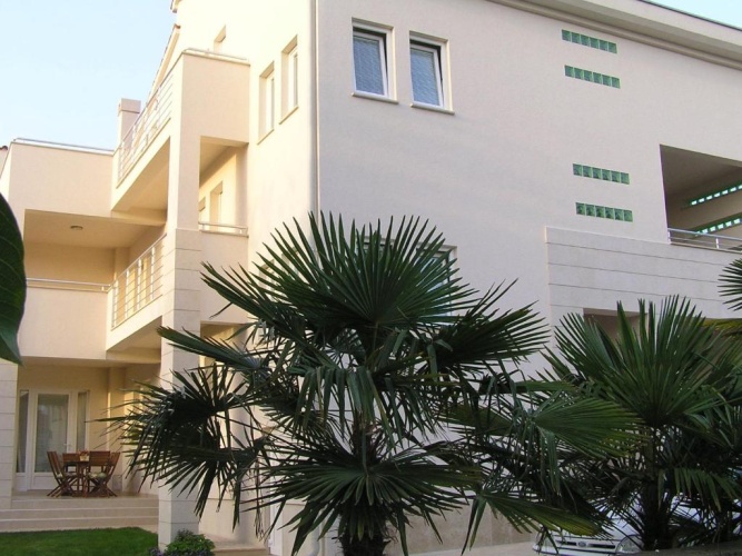 1 Bedroom Apartment with balcony and with view