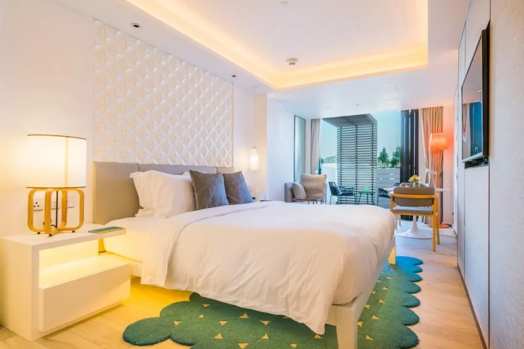 Deluxe Double room with balcony and with mountain view