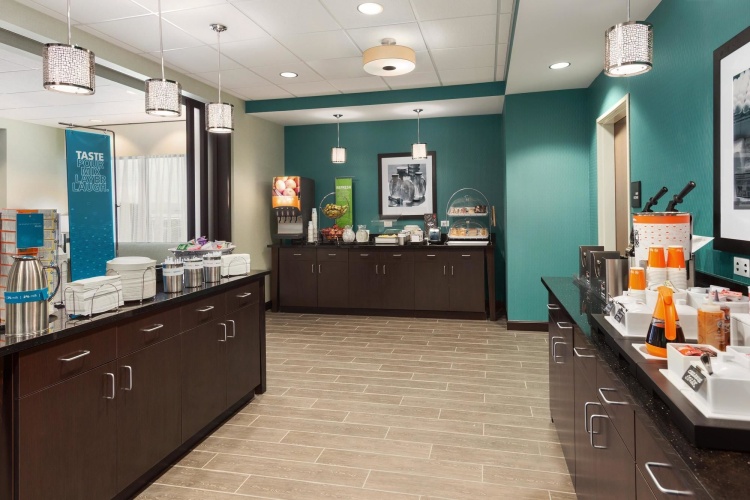 Hampton Inn Fairmont, WV photo 24