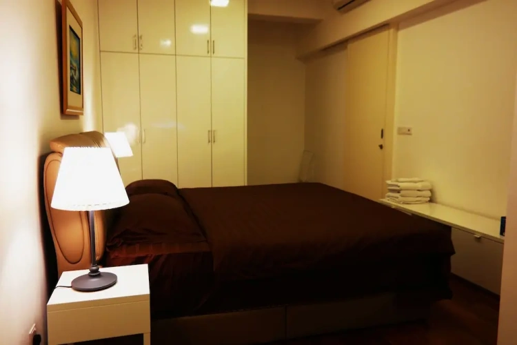 2 Bedrooms Apartment