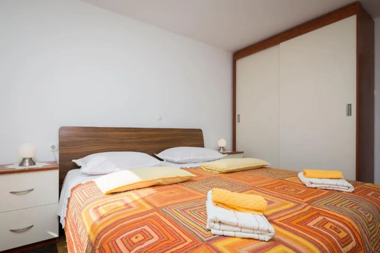 Apartment Mirjana
