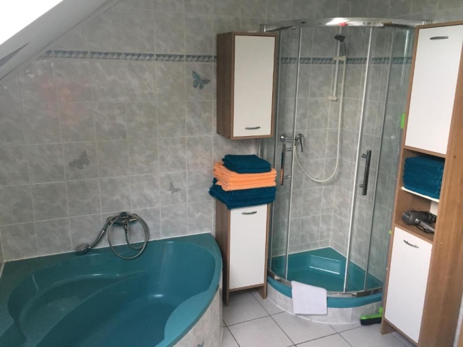 3 Bedrooms Apartment
