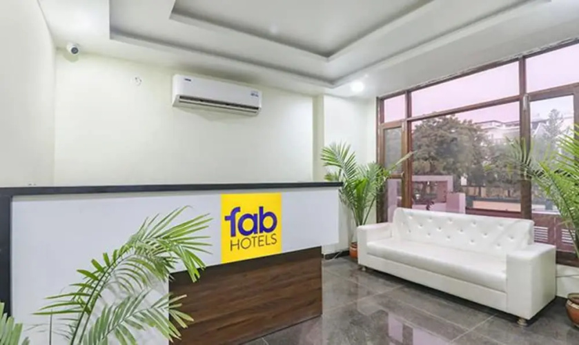 FabHotel The Gahmar Inn